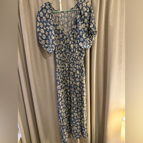 GAP Dresses & Skirts - Gap Blue Floral Puff-Sleeve Midi Dress L